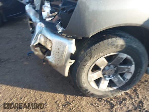 ✅ 2006 Nissan Armada LE • VIN: 5N1AA08B96N704356 • Лот: 43620918. Опубликован ранее на IAAI с пробегом Не указан. Бесплатный доступ к архиву аукционных продаж из США и подробный отчёт об истории автомобиля на DreamBid. Изображение 6.