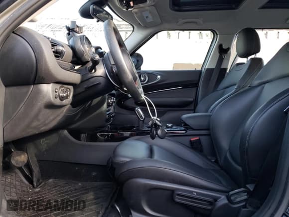 ✅ 2020 MINI Clubman Cooper S • VIN: WMWXJ1C03L2L52007 • Lot: 50026755. Listed on Copart with 27,756 mi. Free auction sales archive from the USA and detailed vehicle history report at DreamBid. Image 7.