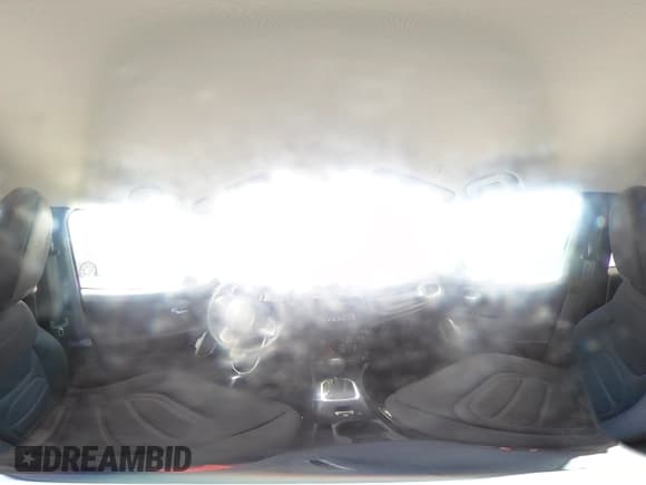 ✅ 2021 Jeep Renegade Latitude • VIN: ZACNJDBBXMPM57937 • Lot: 69576845. Listed on Copart with 70,529 mi. Free auction sales archive from the USA and detailed vehicle history report at DreamBid. Image 15.