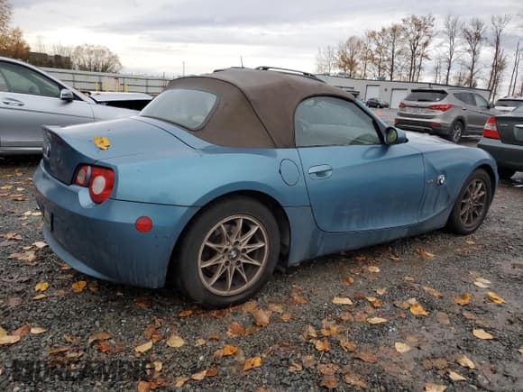 ✅ 2005 BMW Z4 2.5i • VIN: 4USBT33545LS55288 • Lot: 92458225. Listed on Copart with 113,768 mi. Free auction sales archive from the USA and detailed vehicle history report at DreamBid. Image 3.