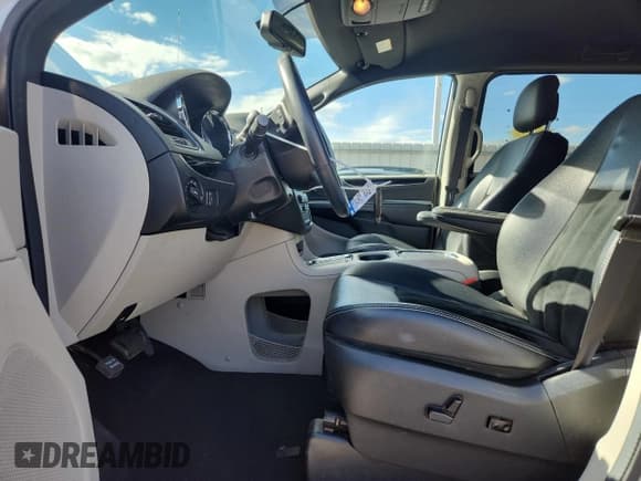 ✅ 2017 Dodge Grand Caravan SXT • VIN: 2C4RDGCG0HR625271 • Лот: 80835805. Опубликован ранее на Copart с пробегом 78 076 миль. Бесплатный доступ к архиву аукционных продаж из США и подробный отчёт об истории автомобиля на DreamBid. Изображение 7.