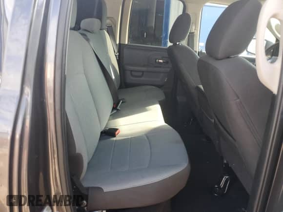 2024 Ram 1500 SLT z VIN 1C6RR6GG5RS137284, wystawiony jako Copart lot #84012535 z przebiegiem 46 110 mil mil oraz Czysty tytuł • Clean title. Historia ofert i sprzedaży dostępna na DreamBid. Obrazek 10.