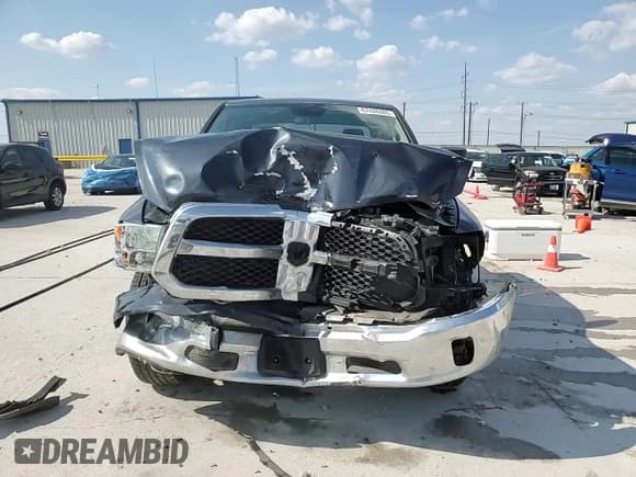 ✅ 2019 Ram 1500 Tradesman • VIN: 1C6RR6KGXKS545938 • Лот: 67426085. Опубликован ранее на Copart с пробегом 77 550 миль. Бесплатный доступ к архиву аукционных продаж из США и подробный отчёт об истории автомобиля на DreamBid. Изображение 13.