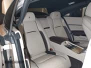 ✅ 2019 Rolls-Royce Wraith • VIN: SCA665C53KUX87266 • Лот: 41918222. Опубликован ранее на IAAI с пробегом 42 388 миль. Бесплатный доступ к архиву аукционных продаж из США и подробный отчёт об истории автомобиля на DreamBid. Изображение 8.