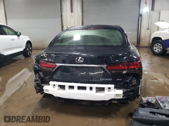 ✅ 2022 Lexus LS 500 • VIN: JTHD51GFXN5010742 • Лот: 48202395. Опубликован ранее на Copart с пробегом 13 389 миль. Бесплатный доступ к архиву аукционных продаж из США и подробный отчёт об истории автомобиля на DreamBid. Изображение 6.