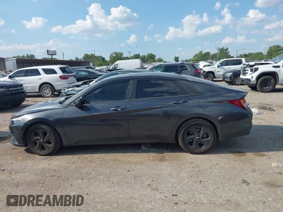 ✅ 2021 Hyundai Elantra SEL • VIN: 5NPLM4AG2MH051822 • Лот: 43142668. Опубликован ранее на IAAI с пробегом 79 551 миль. Бесплатный доступ к архиву аукционных продаж из США и подробный отчёт об истории автомобиля на DreamBid. Изображение 14.