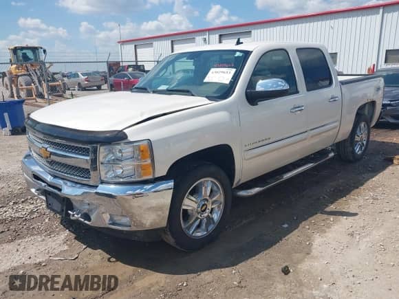 ✅ 2013 Chevrolet Silverado 1500 LT • VIN: 3GCPKSE73DG306850 • Lot: 43029653. Wystawiony na IAAI z przebiegiem 269 671 mil mil. Skorzystaj z bezpłatnego archiwum sprzedaży aukcyjnych z USA i zobacz szczegółowy raport historii pojazdu na DreamBid. Zdjęcie 2.