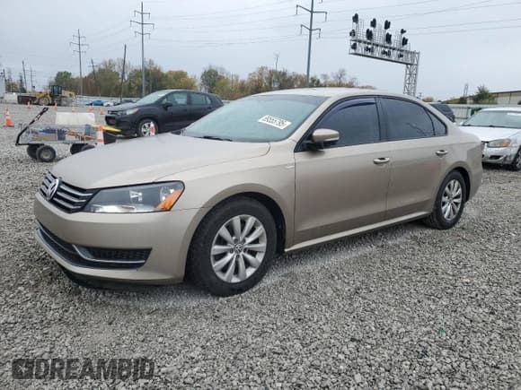 ✅ 2015 Volkswagen Passat S • VIN: 1VWAT7A39FC034827 • Lot: 89555795. Listed on Copart with 151,355 mi. Free auction sales archive from the USA and detailed vehicle history report at DreamBid. Image 1.