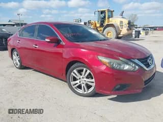 ✅ 2017 Nissan Altima SL • VIN: 1N4BL3AP6HC294758 • Lot: 43704595. Wystawiony na IAAI z przebiegiem 121 169 mil. Bezpłatny archiwum sprzedaży aukcyjnych z USA i szczegółowy raport historii pojazdu na DreamBid. Zdjęcie 1.