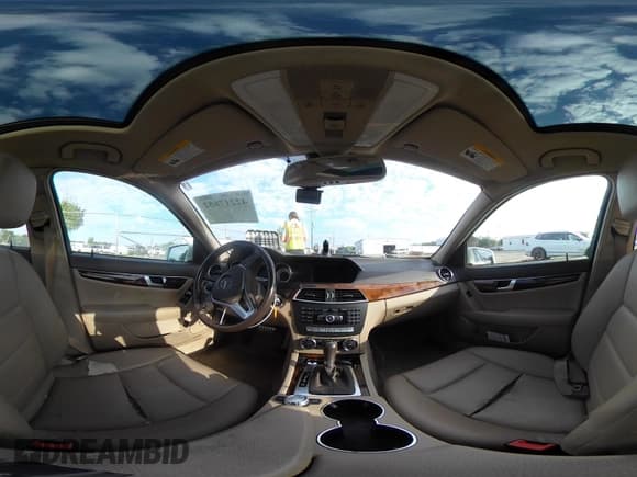 ✅ 2012 Mercedes-Benz C 300 Sport • VIN: WDDGF8BB0CR198952 • Lot: 42217652. Listed on IAAI with 138,919 mi. Free auction sales archive from the USA and detailed vehicle history report at DreamBid. Image 18.