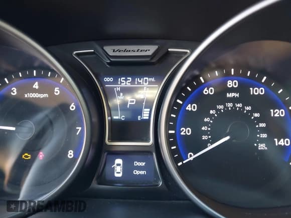 ✅ 2013 Hyundai Veloster Turbo • VIN: KMHTC6AE3DU181090 • Lot: 43024341. Wystawiony na IAAI z przebiegiem 152 140 mil. Bezpłatny archiwum sprzedaży aukcyjnych z USA i szczegółowy raport historii pojazdu na DreamBid. Zdjęcie 7.