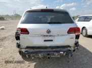 ✅ 2018 Volkswagen Atlas SEL Premium • VIN: 1V2NR2CA7JC531769 • Лот: 59205195. Опубликован ранее на Copart с пробегом 142 108 миль. Бесплатный доступ к архиву аукционных продаж из США и подробный отчёт об истории автомобиля на DreamBid. Изображение 6.