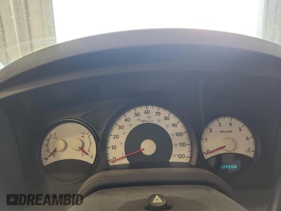 ✅ 2007 Dodge Dakota ST • VIN: 1D7HW22K57S242864 • Лот: 91945835. Опубликован ранее на Copart с пробегом 139 206 миль. Бесплатный доступ к архиву аукционных продаж из США и подробный отчёт об истории автомобиля на DreamBid. Изображение 9.