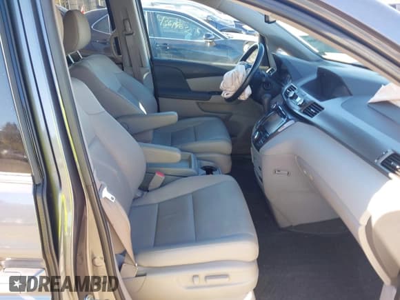 ✅ 2016 Honda Odyssey Touring Elite • VIN: 5FNRL5H93GB132258 • Lot: 43623466. Listed on IAAI with 44,254 mi. Free auction sales archive from the USA and detailed vehicle history report at DreamBid. Image 5.