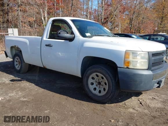 2008 Chevrolet Silverado 1500 Work Truck z VIN 1GCEC14C58Z184446, wystawiony jako IAAI lot #43588921 z przebiegiem 313 463 mil mil oraz . Historia ofert i sprzedaży dostępna na DreamBid. Obrazek 1.
