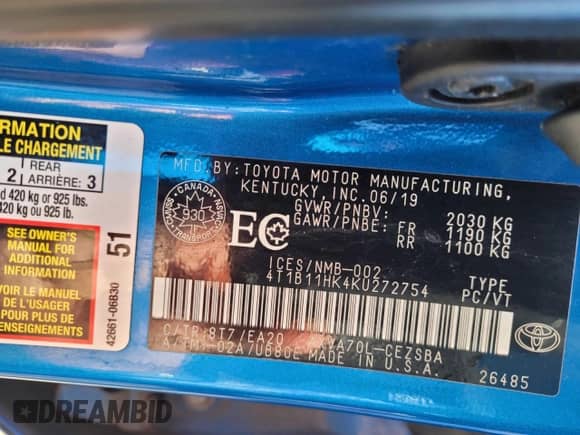 2019 Toyota Camry LE z VIN 4T1B11HK4KU272754, wystawiony jako Copart lot #89677255 z przebiegiem 148 423 mil mil oraz Czysty tytuł • Clean title. Historia ofert i sprzedaży dostępna na DreamBid. Obrazek 10.