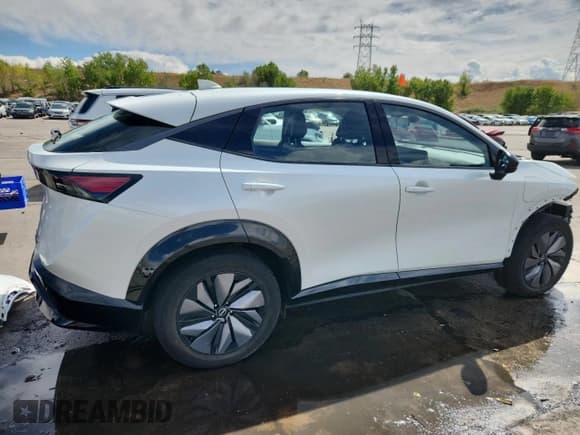 ✅ 2024 Nissan ARIYA Engage • VIN: JN1CF0BB8RM734341 • Lot: 81101185. Wystawiony na Copart z przebiegiem 10 825 mil. Bezpłatny archiwum sprzedaży aukcyjnych z USA i szczegółowy raport historii pojazdu na DreamBid. Zdjęcie 3.