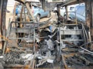 ✅ 1985 Volkswagen Vanagon GL • VIN: WV2ZB0256FH042498 • Lot: 80787914. Wystawiony na Copart z przebiegiem Nie podano. Bezpłatny archiwum sprzedaży aukcyjnych z USA i szczegółowy raport historii pojazdu na DreamBid. Zdjęcie 10.