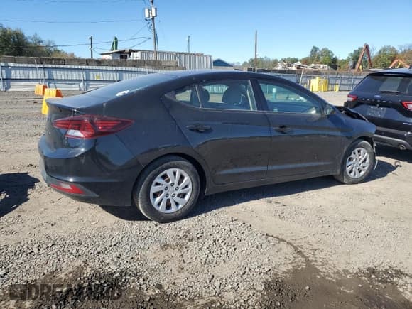✅ 2019 Hyundai Elantra SE • VIN: 5NPD74LF8KH473607 • Lot: 85574555. Wystawiony na Copart z przebiegiem 42 449 mil. Bezpłatny archiwum sprzedaży aukcyjnych z USA i szczegółowy raport historii pojazdu na DreamBid. Zdjęcie 3.