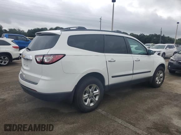 ✅ 2017 Chevrolet Traverse LS • VIN: 1GNKRFKD8HJ137573 • Lot: 74602644. Wystawiony na Copart z przebiegiem Nie podano. Bezpłatny archiwum sprzedaży aukcyjnych z USA i szczegółowy raport historii pojazdu na DreamBid. Zdjęcie 3.