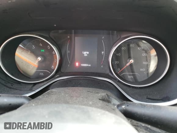 ✅ 2019 Jeep Compass Latitude • VIN: 3C4NJCBB7KT762945 • Lot: 55917165. Wystawiony na Copart z przebiegiem 100 854 mil. Bezpłatny archiwum sprzedaży aukcyjnych z USA i szczegółowy raport historii pojazdu na DreamBid. Zdjęcie 9.