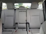 ✅ 2018 Toyota Highlander LE • VIN: 5TDBZRFH0JS841346 • Lot: 58398885. Wystawiony na Copart z przebiegiem 61 935 mil. Bezpłatny archiwum sprzedaży aukcyjnych z USA i szczegółowy raport historii pojazdu na DreamBid. Zdjęcie 10.