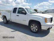 ✅ 2011 GMC Sierra 1500 SLE • VIN: 1GTR1VE00BZ308102 • Lot: 70129345. Wystawiony na Copart z przebiegiem 288 919 mil. Bezpłatny archiwum sprzedaży aukcyjnych z USA i szczegółowy raport historii pojazdu na DreamBid. Zdjęcie 4.