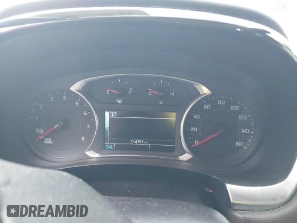 ✅ 2019 Chevrolet Traverse LT Cloth • VIN: 1GNERGKW0KJ297734 • Lot: 43288068. Wystawiony na IAAI z przebiegiem 114 751 mil. Bezpłatny archiwum sprzedaży aukcyjnych z USA i szczegółowy raport historii pojazdu na DreamBid. Zdjęcie 7.