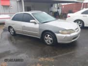 ✅ 1998 Honda Accord EX • VIN: 1HGCG5651WA101268 • Lot: 43874092. Listed on IAAI with Not provided. Free auction sales archive from the USA and detailed vehicle history report at DreamBid. Image 1.