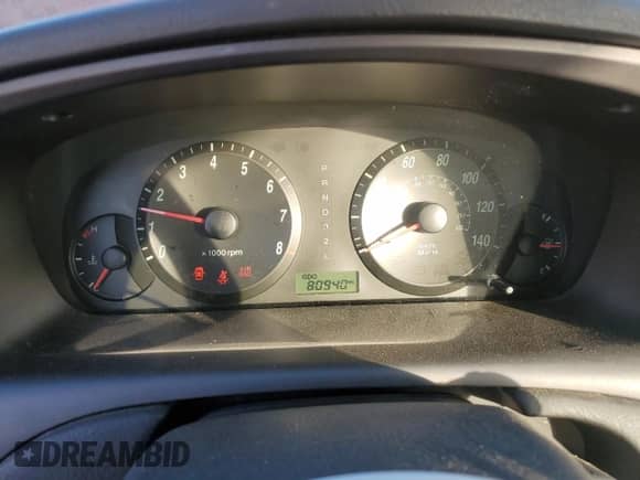 2004 Hyundai Elantra GLS z VIN KMHDN46D44U901502, wystawiony jako Copart lot #74850854 z przebiegiem 80 940 mil mil oraz Szkoda całkowita • Salvage title. Historia ofert i sprzedaży dostępna na DreamBid. Obrazek 9.