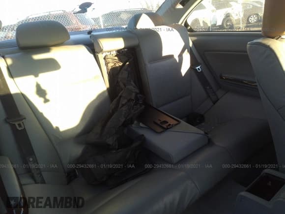 ✅ 2002 BMW 3 Series 330Ci • VIN: WBABN53492PH01801 • Lot: 29432661. Wystawiony na IAAI z przebiegiem 130 017 mil. Bezpłatny archiwum sprzedaży aukcyjnych z USA i szczegółowy raport historii pojazdu na DreamBid. Zdjęcie 8.