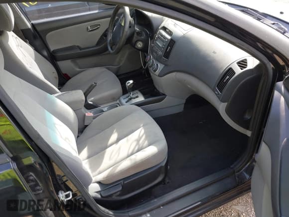 ✅ 2010 Hyundai Elantra GLS • VIN: KMHDU4AD8AU183944 • Лот: 42305787. Опубликован ранее на IAAI с пробегом 74 518 миль. Бесплатный доступ к архиву аукционных продаж из США и подробный отчёт об истории автомобиля на DreamBid. Изображение 5.