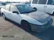 1998 Saturn SL z VIN 1G8ZF5284WZ303478, wystawiony jako IAAI lot #42946026 z przebiegiem 175 786 mil mil oraz . Historia ofert i sprzedaży dostępna na DreamBid. Obrazek 1.