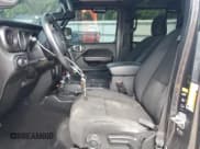 ✅ 2021 Jeep Gladiator Sport S • VIN: 1C6HJTAG9ML516088 • Lot: 71263085. Wystawiony na Copart z przebiegiem 106 200 mil. Bezpłatny archiwum sprzedaży aukcyjnych z USA i szczegółowy raport historii pojazdu na DreamBid. Zdjęcie 7.