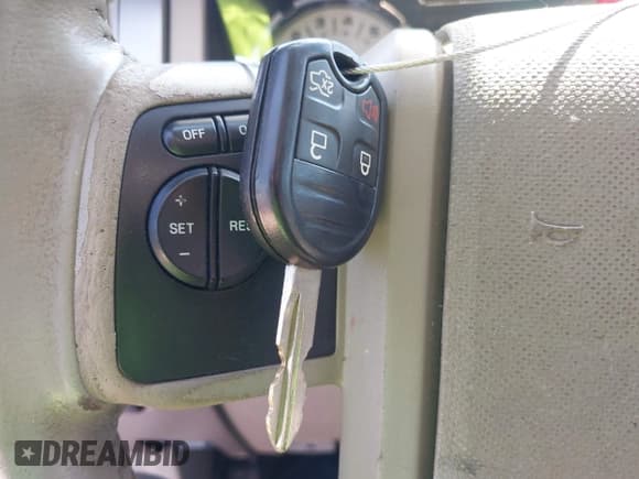 ✅ 2011 Ford Expedition Limited • VIN: 1FMJU1K56BEF13472 • Лот: 42990503. Опубликован ранее на IAAI с пробегом 246 685 миль. Бесплатный доступ к архиву аукционных продаж из США и подробный отчёт об истории автомобиля на DreamBid. Изображение 11.