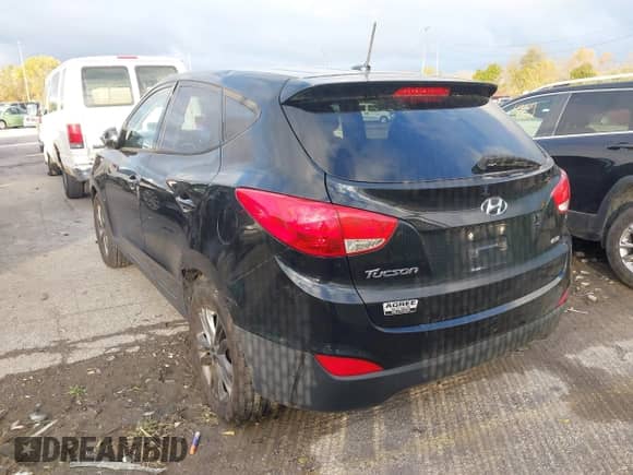 2015 Hyundai Tucson GLS with VIN KM8JTCAF3FU985505, listed as a IAAI auction lot 43494639 with 175,588 mi miles and . Bid and sale history available at DreamBid. Image 3.