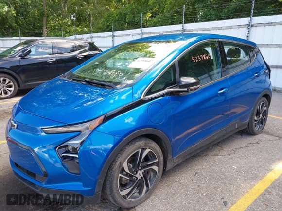 ✅ 2022 Chevrolet Bolt EV 2LT • VIN: 1G1FX6S04N4100696 • Lot: 42598607. Wystawiony na IAAI z przebiegiem 75 010 mil. Bezpłatny archiwum sprzedaży aukcyjnych z USA i szczegółowy raport historii pojazdu na DreamBid. Zdjęcie 21.