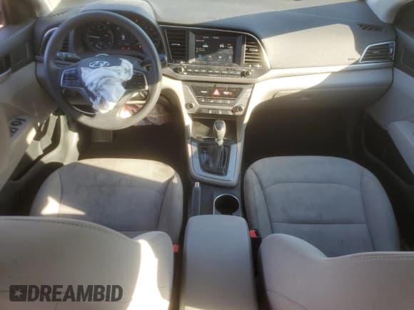 ✅ 2018 Hyundai Elantra SEL • VIN: 5NPD84LF9JH324540 • Лот: 82717145. Опубликован ранее на Copart с пробегом 68 964 миль. Бесплатный доступ к архиву аукционных продаж из США и подробный отчёт об истории автомобиля на DreamBid. Изображение 8.