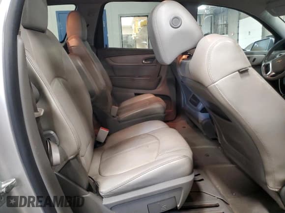 ✅ 2014 Chevrolet Traverse LT • VIN: 1GNKRHKD8EJ165512 • Lot: 84898445. Wystawiony na Copart z przebiegiem 223 345 mil. Bezpłatny archiwum sprzedaży aukcyjnych z USA i szczegółowy raport historii pojazdu na DreamBid. Zdjęcie 11.