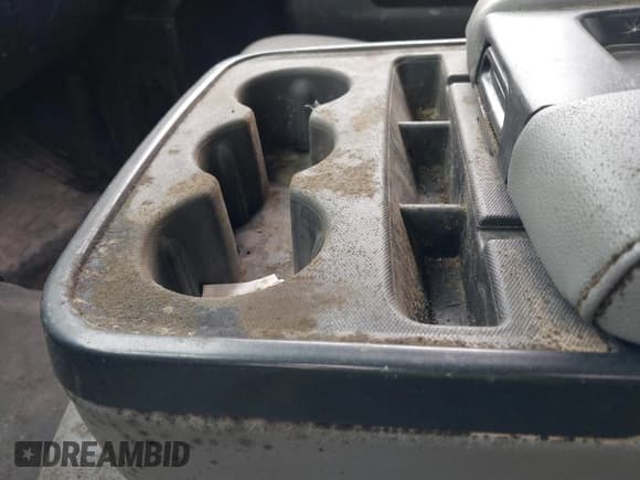 ✅ 2018 Chevrolet Silverado 2500HD Work Truck • VIN: 1GC2CUEG2JZ298724 • Lot: 41429359. Wystawiony na IAAI z przebiegiem Nie podano. Bezpłatny archiwum sprzedaży aukcyjnych z USA i szczegółowy raport historii pojazdu na DreamBid. Zdjęcie 18.