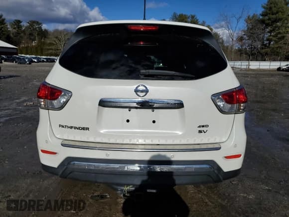 ✅ 2015 Nissan Pathfinder Platinum • VIN: 5N1AR2MM7FC714374 • Lot: 41472025. Listed on Copart with 114,027 mi. Free auction sales archive from the USA and detailed vehicle history report at DreamBid. Image 6.