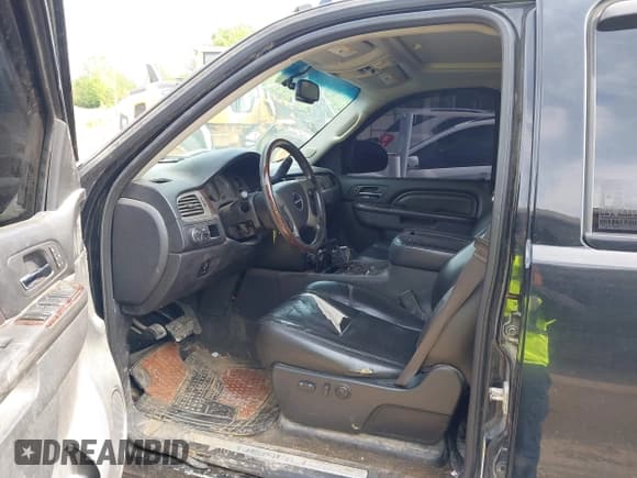 ✅ 2013 GMC Sierra 1500 Denali • VIN: 3GTP1XE23DG300664 • Lot: 42071928. Listed on IAAI with 232,181 mi. Free auction sales archive from the USA and detailed vehicle history report at DreamBid. Image 5.