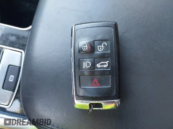 ✅ 2019 Land Rover Range Rover Sport HSE • VIN: SALWR2RU8KA873244 • Lot: 41216318. Listed on IAAI with 69,503 mi. Free auction sales archive from the USA and detailed vehicle history report at DreamBid. Image 11.