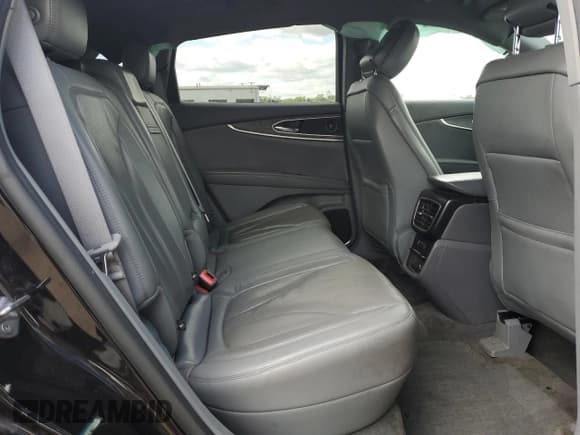 ✅ 2020 Lincoln Nautilus Reserve • VIN: 2LMPJ8K99LBL20152 • Lot: 70126945. Listed on Copart with 49,766 mi. Free auction sales archive from the USA and detailed vehicle history report at DreamBid. Image 11.