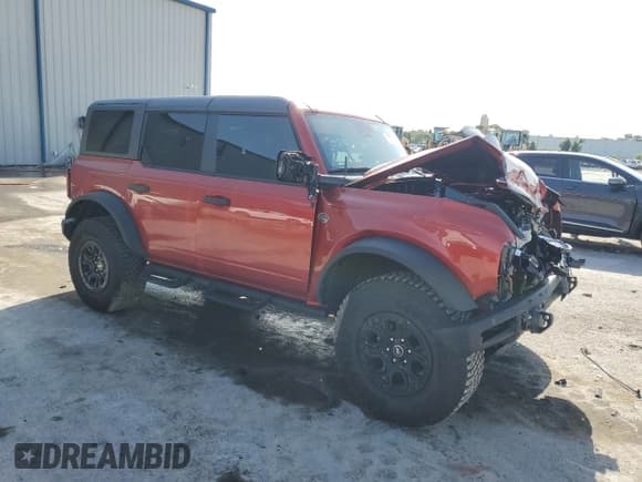 ✅ 2024 Ford Bronco Wildtrak • VIN: 1FMEE2BP4RLB23952 • Lot: 57058835. Listed on Copart with 12,180 mi. Free auction sales archive from the USA and detailed vehicle history report at DreamBid. Image 4.
