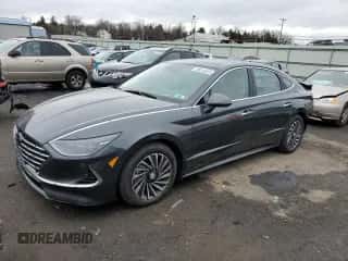 2023 Hyundai Sonata Limited с VIN KMHL54JJXPA056024, выставлен на аукционе Copart как лот 39014623 с пробегом 646 миль миль и . История ставок и продаж доступна на DreamBid. Изображение 1.