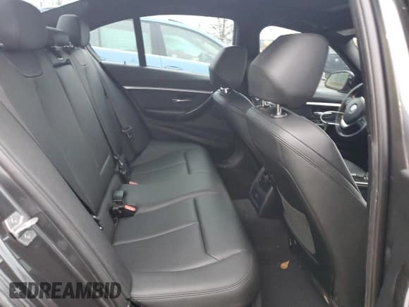 ✅ 2018 BMW 3 Series 330i • VIN: WBA8B9C59JEE80892 • Lot: 86967814. Listed on Copart with 43,152 mi. Free auction sales archive from the USA and detailed vehicle history report at DreamBid. Image 10.