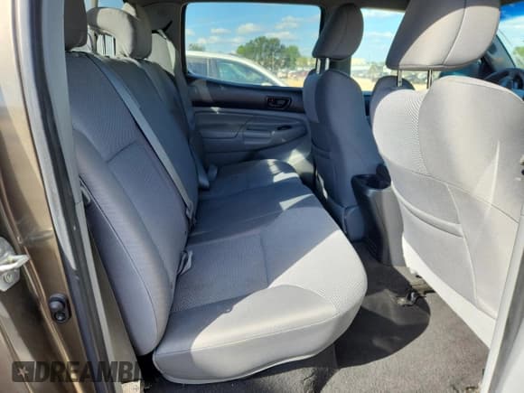 ✅ 2012 Toyota Tacoma PreRunner • VIN: 3TMJU4GN4CM137798 • Lot: 84930325. Listed on Copart with 194,097 mi. Free auction sales archive from the USA and detailed vehicle history report at DreamBid. Image 10.