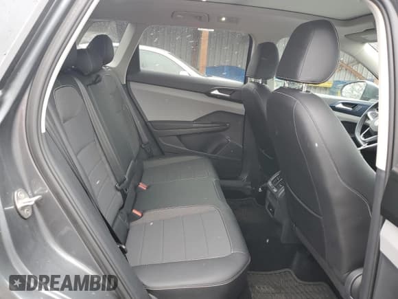 ✅ 2022 Volkswagen Taos SE • VIN: 3VVLX7B27NM089944 • Lot: 53902385. Wystawiony na Copart z przebiegiem 29 112 mil. Bezpłatny archiwum sprzedaży aukcyjnych z USA i szczegółowy raport historii pojazdu na DreamBid. Zdjęcie 11.