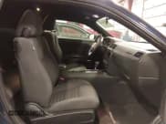 ✅ 2014 Dodge Challenger SXT • VIN: 2C3CDYAGXEH284224 • Lot: 41526460. Wystawiony na IAAI z przebiegiem 134 196 mil. Bezpłatny archiwum sprzedaży aukcyjnych z USA i szczegółowy raport historii pojazdu na DreamBid. Zdjęcie 5.